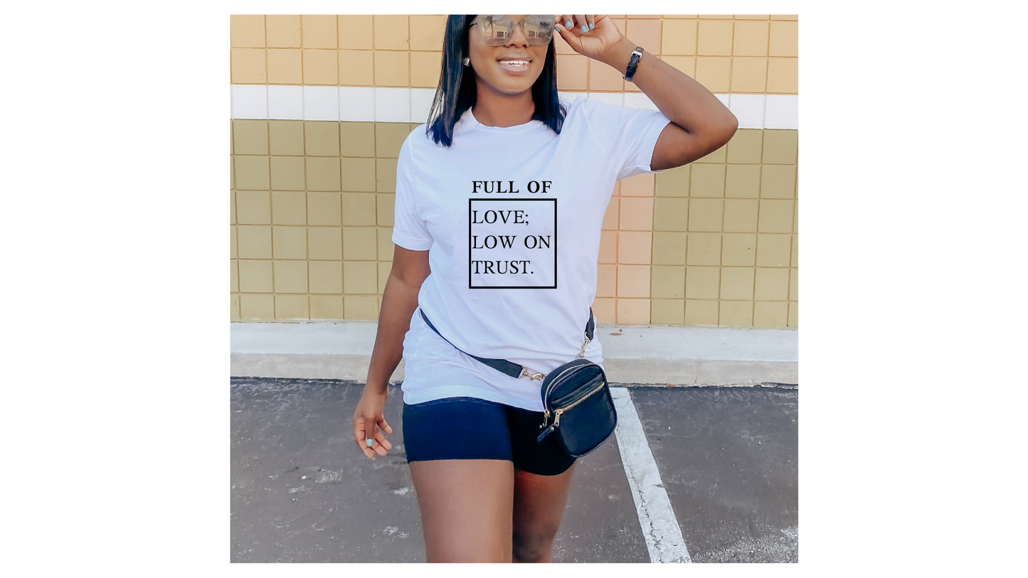 UNISEX SHORT SLEEVE T-SHIRT